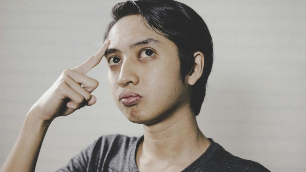 man in black crew neck shirt